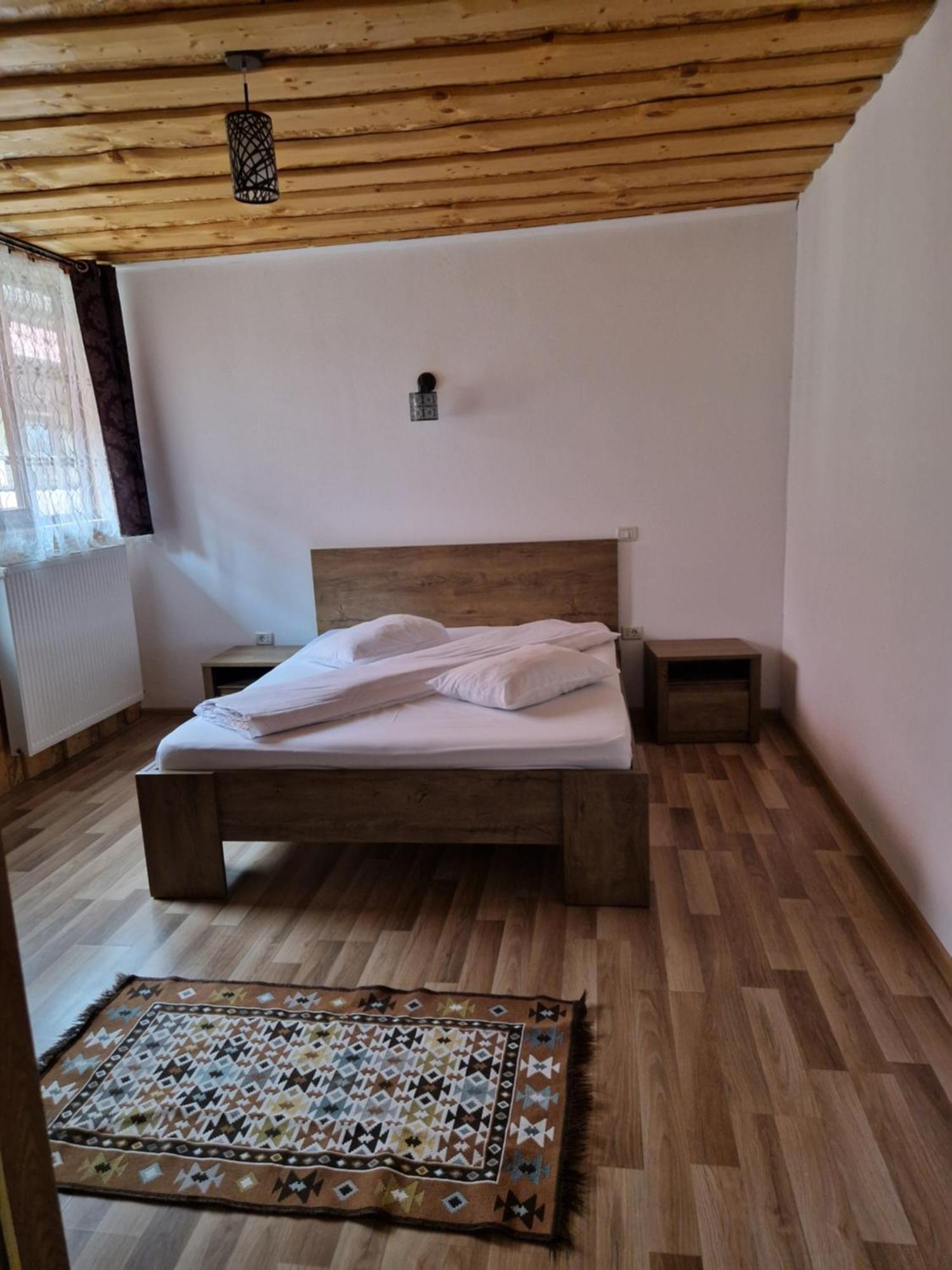 Отель Casa Luca Сымбэта-де-Сус Экстерьер фото